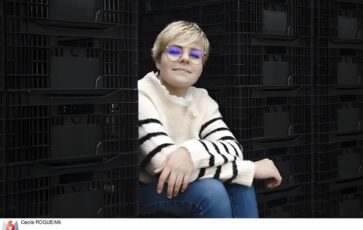 Perrine dans l'amour est dans le pré