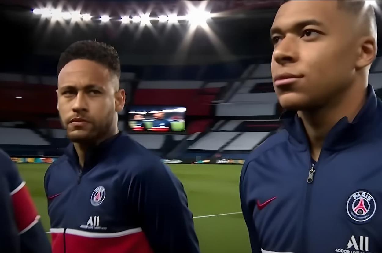 Mbappé et Neymar au Paris Saint Germain avant un match de LDC