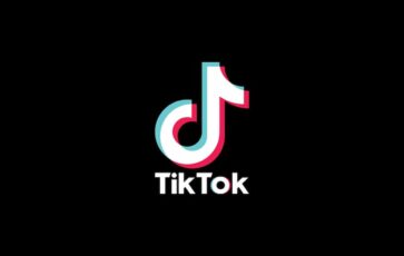 Tiktok Logo officiel sur fond noir
