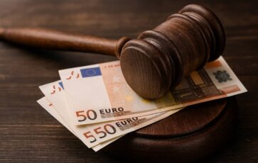 Justice amende